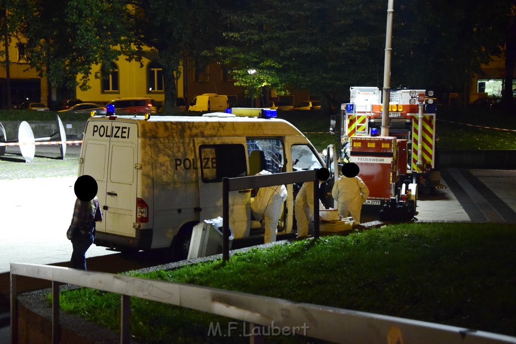 Einsatz BF Messerstecherei Koeln Neustadt Nord Eberplatz Platzmitte P083.JPG - Miklos Laubert